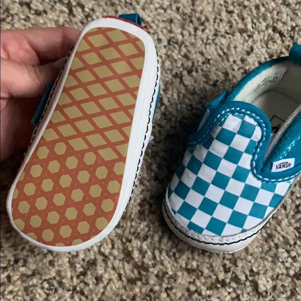 Crib Vans - Picture 2 of 2